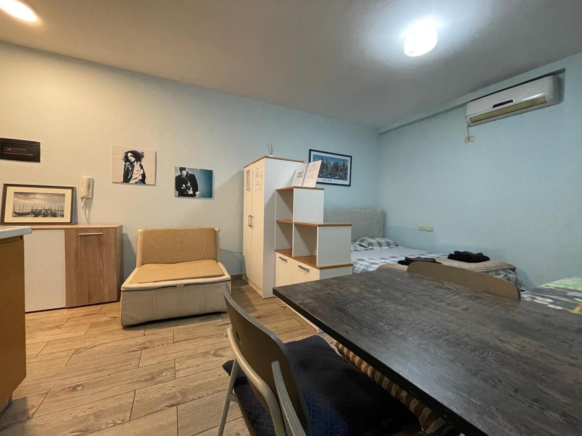 Enjoy Travel Cute Studio Apartment 地拉那 外观 照片