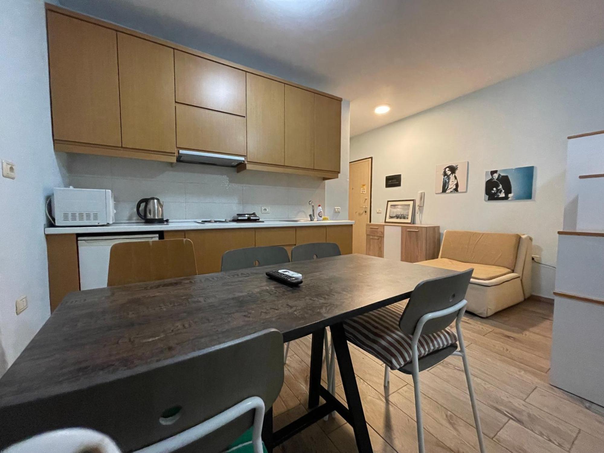 Enjoy Travel Cute Studio Apartment 地拉那 外观 照片