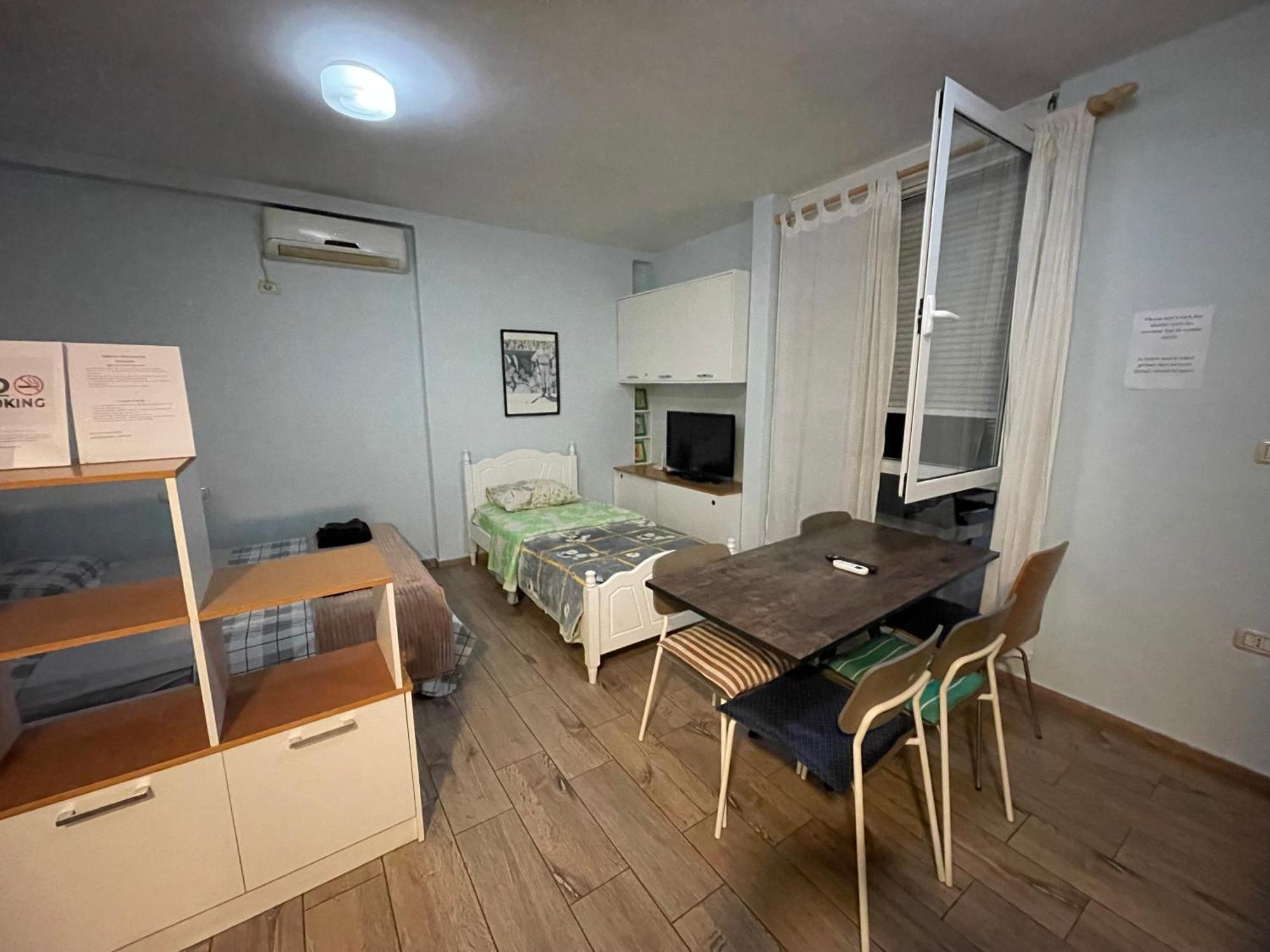Enjoy Travel Cute Studio Apartment 地拉那 外观 照片